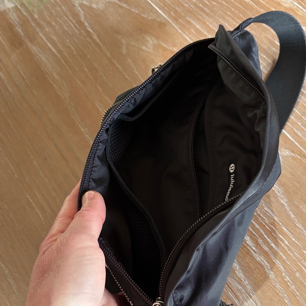 lululemon athletica Black Nylon Belt Bag with Silver Hardware - Picture 3 of 3